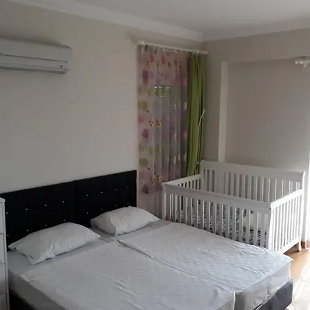 Villa Budak Tam Korunakli Ozl Havuzlu Mustakil Villa