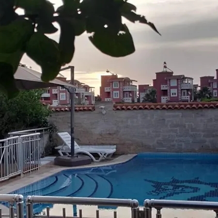 Villa Budak Tam Korunakli Ozl Havuzlu Mustakil Belek