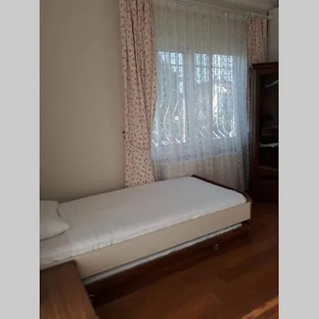 Villa Villa Budak Tam Korunakli Ozl Havuzlu Mustakil *